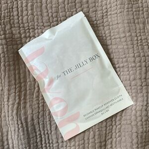 Lavoh Classic Facecloth from the Spring 2025 Jilly Box